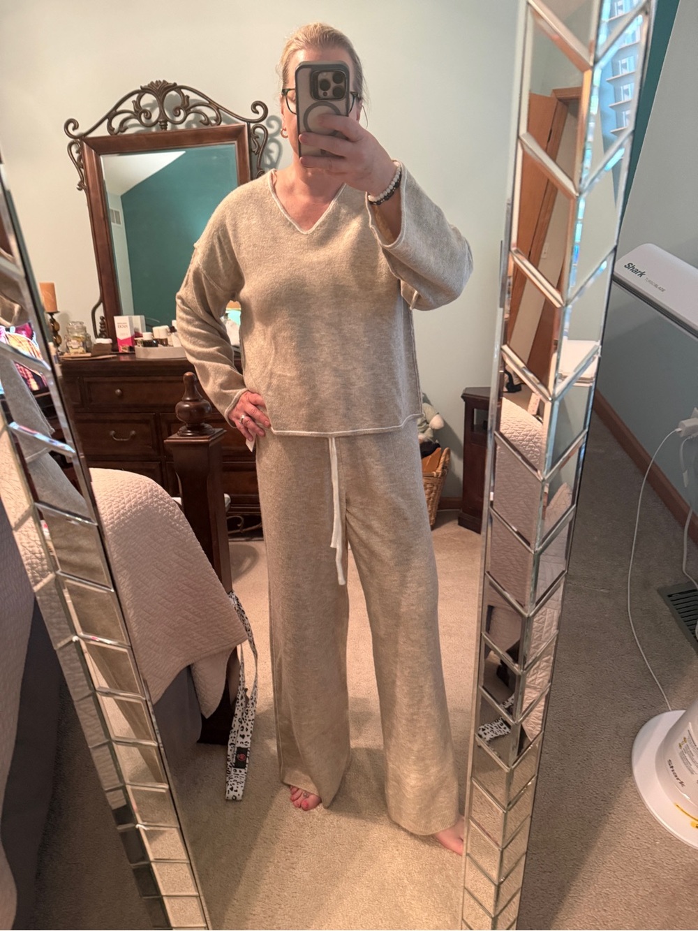 Brand new with tags Vince Camuto 2-piece lounge set in oatmeal